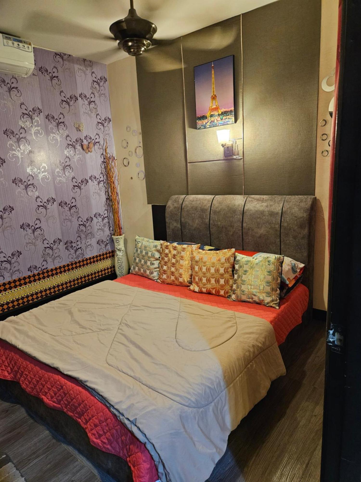 Tower @ Muslim Friendly Apartment *